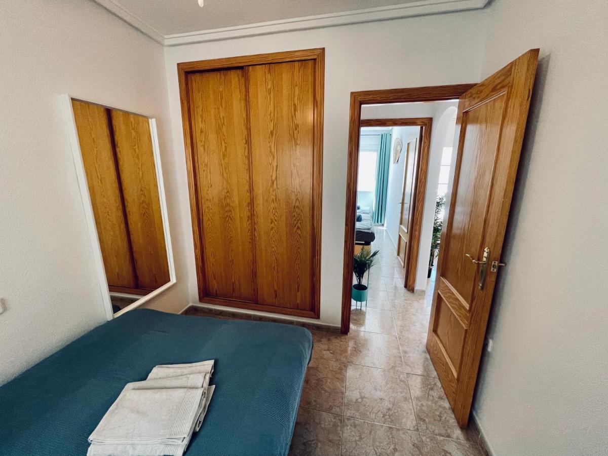 El Papagayo Apartment 2 Mins Walking To The Beach Torrevieja Exterior foto