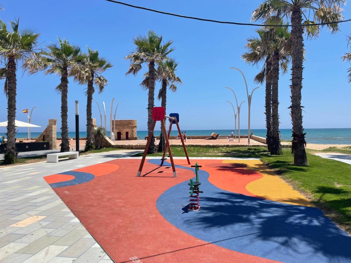 El Papagayo Apartment 2 Mins Walking To The Beach Torrevieja Exterior foto