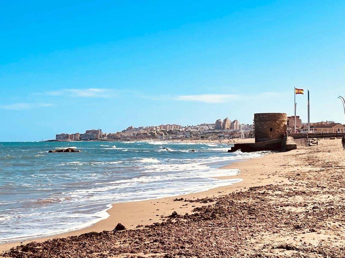 El Papagayo Apartment 2 Mins Walking To The Beach Torrevieja Exterior foto